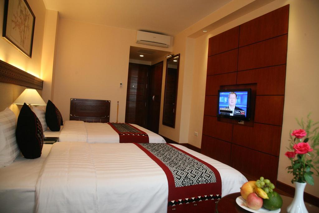 Hotel E Luxury & Restaurant 4*