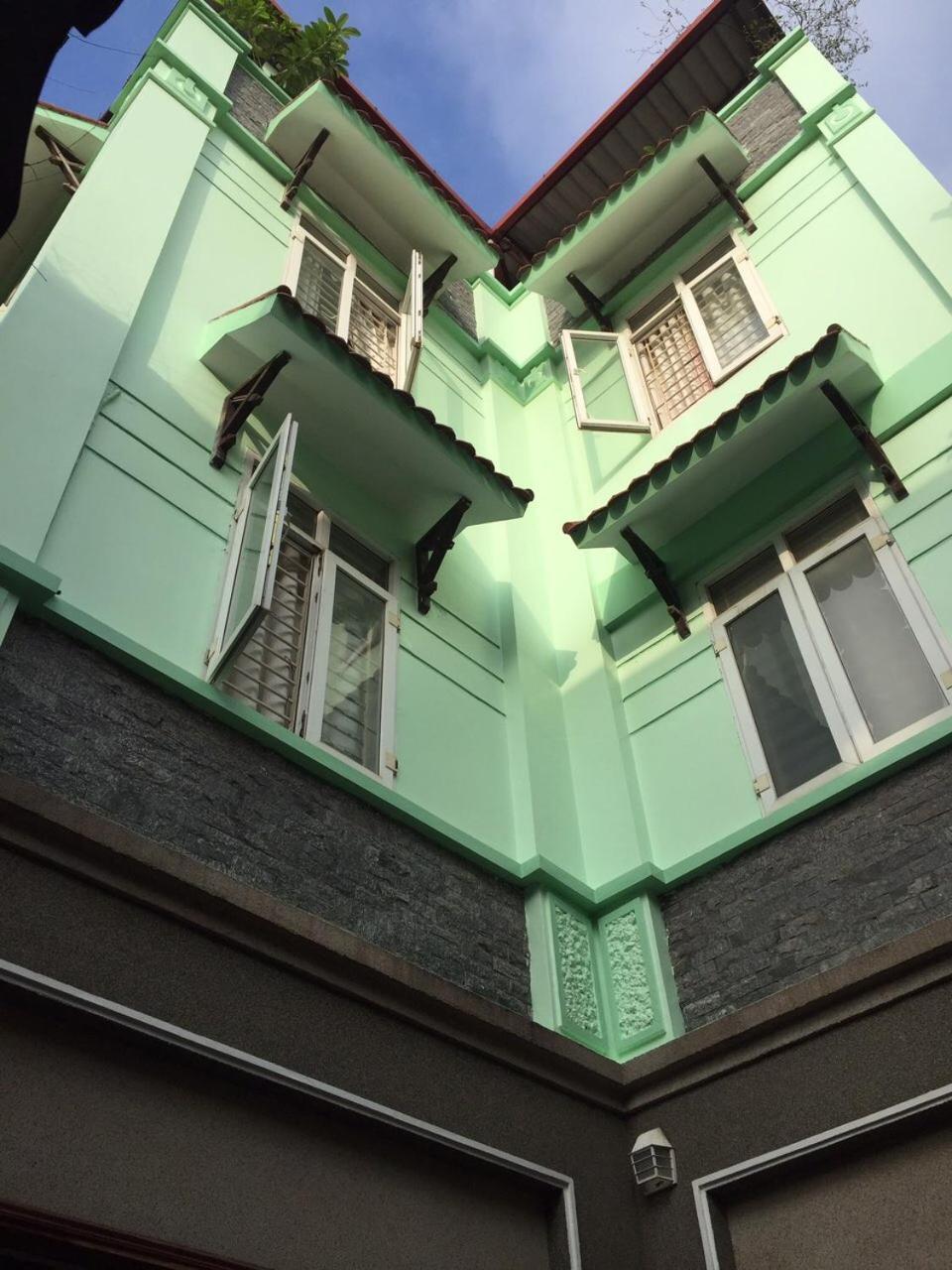 105 Lang Ha * Hanoi