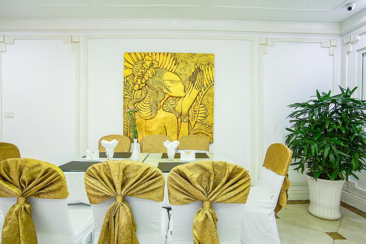 Hotel New Era & 4*