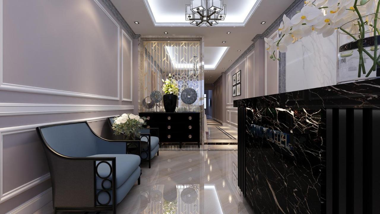 Hotel S And