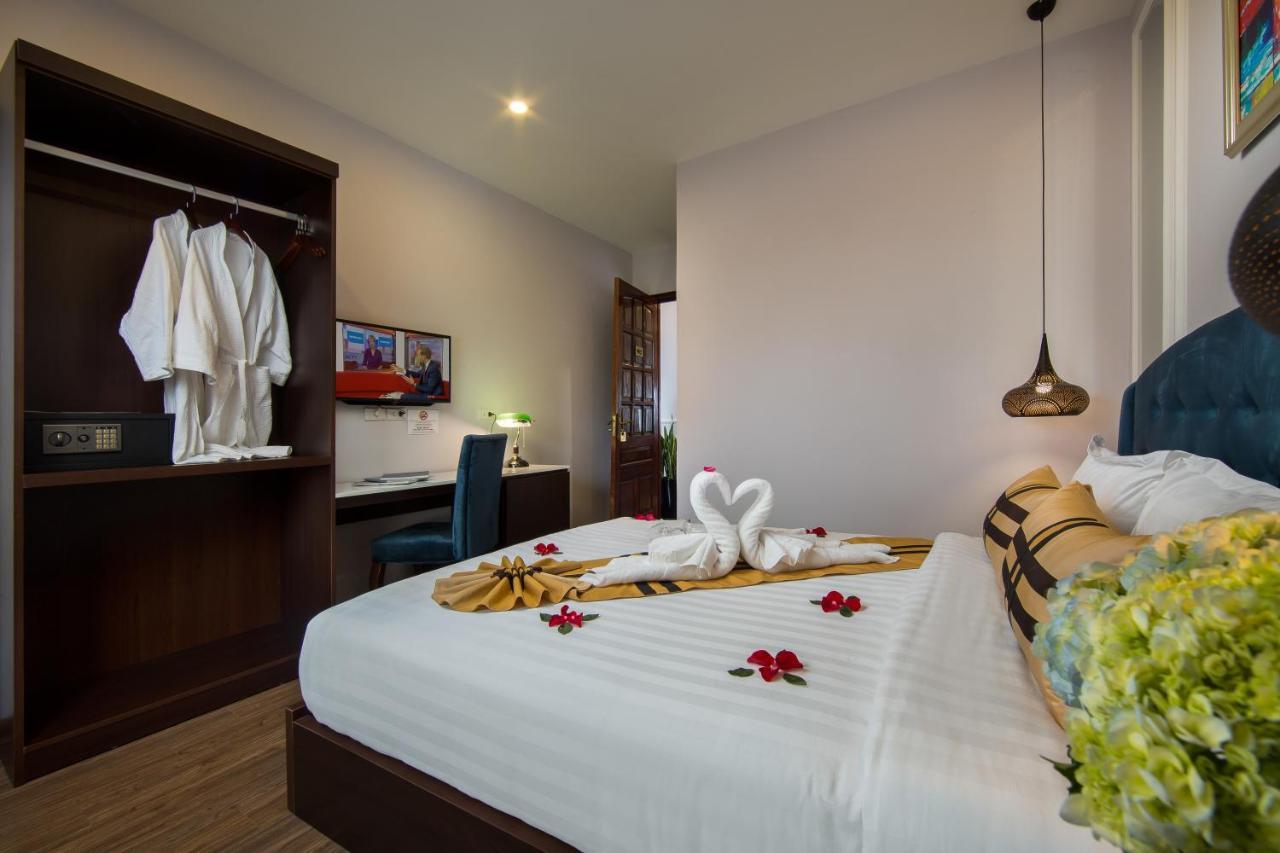S And Hotel Hanoi