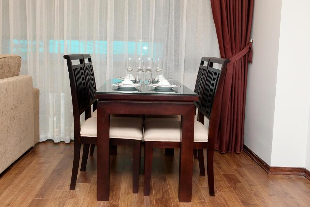 Monaco Building Double Queen Bedroom Hà Nội