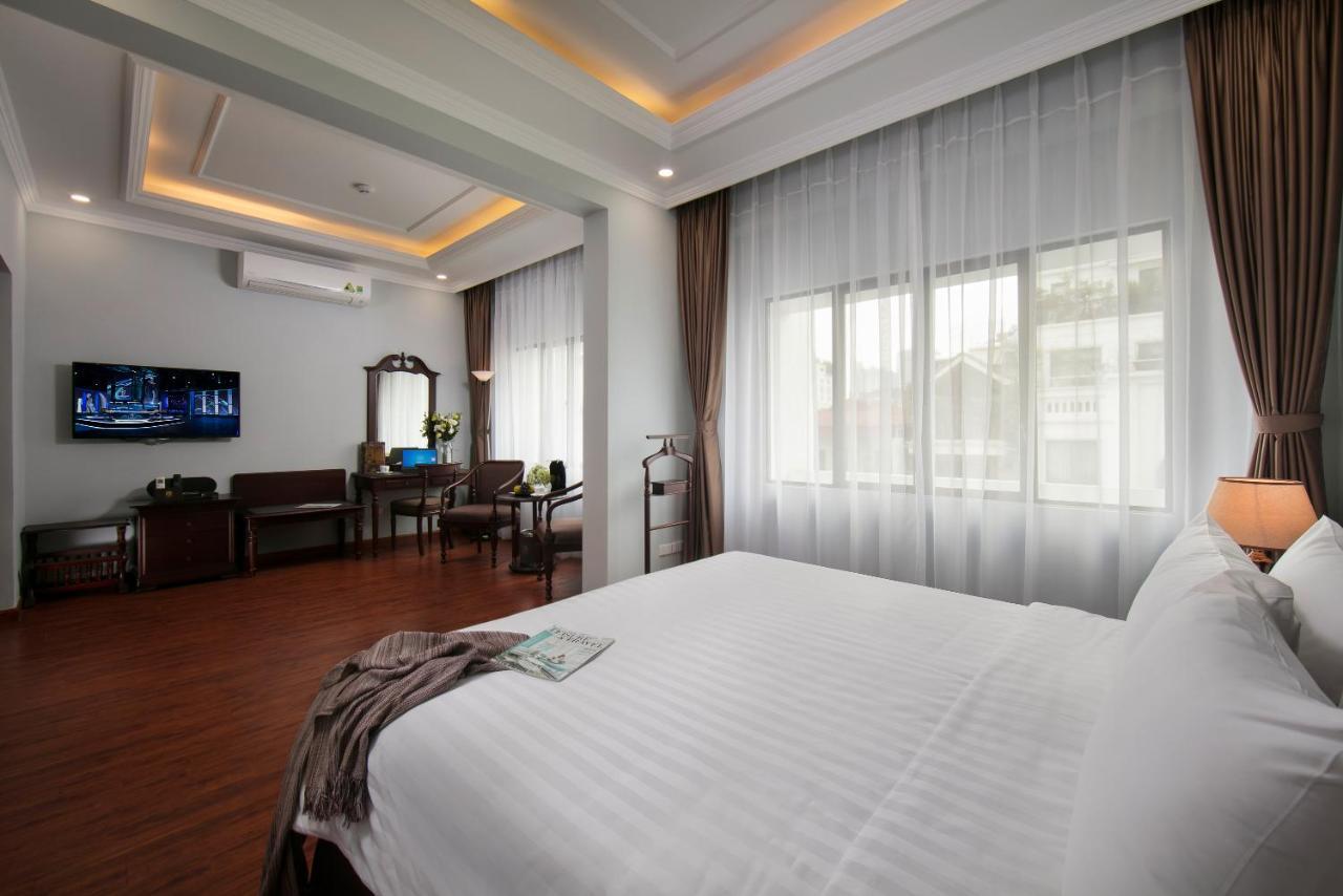Halais Hotel
