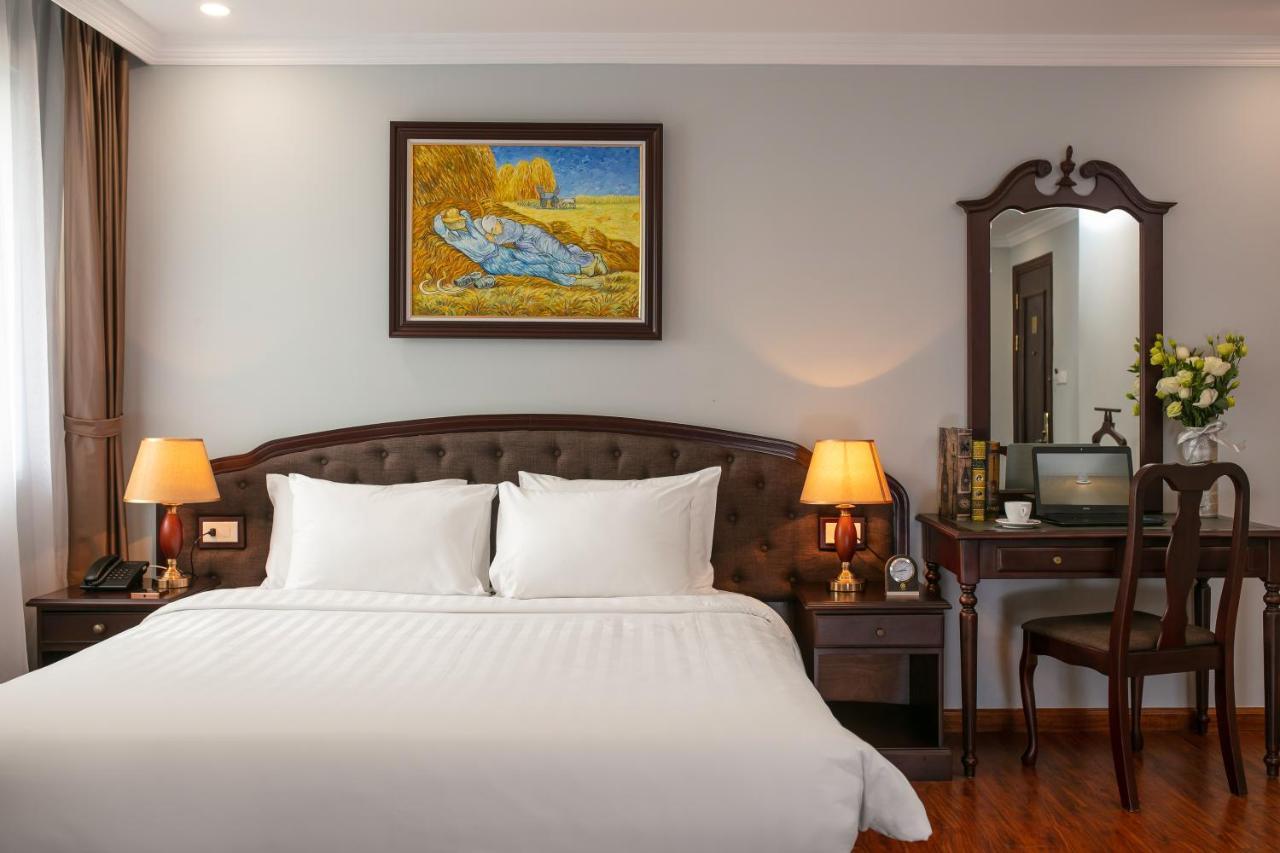 Halais Hotel 4*