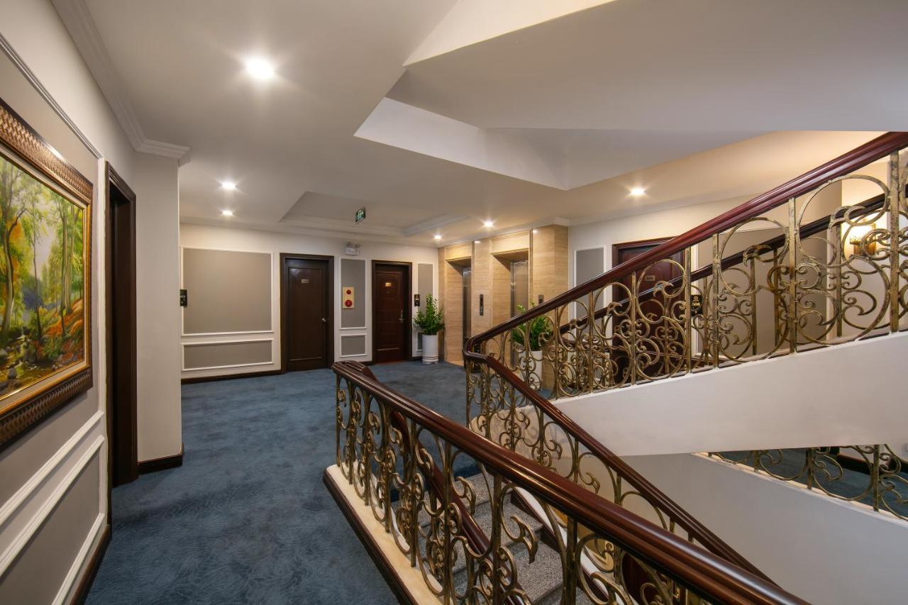 Halais Hotel