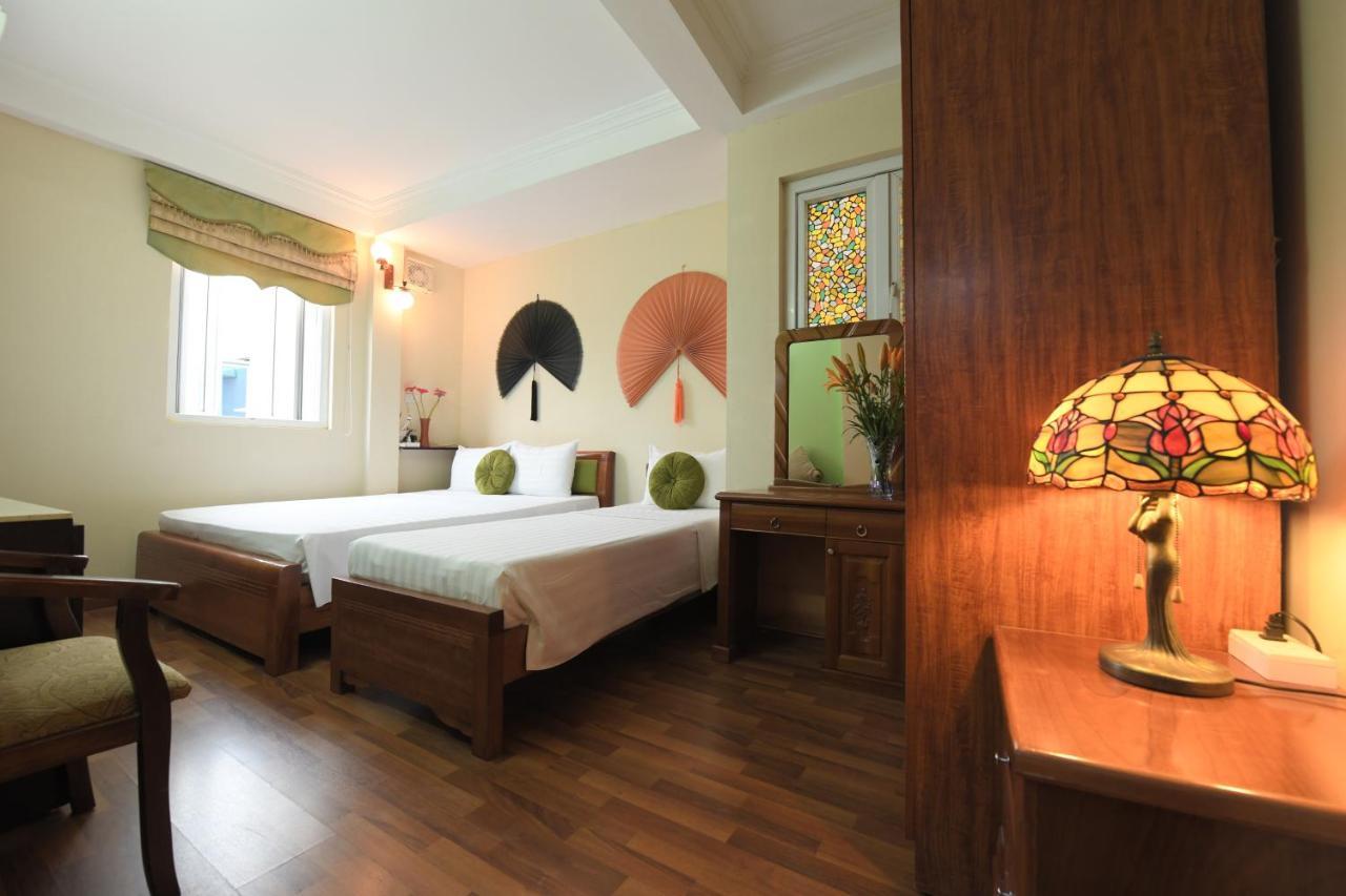 Khách sạn Lakeview 2*