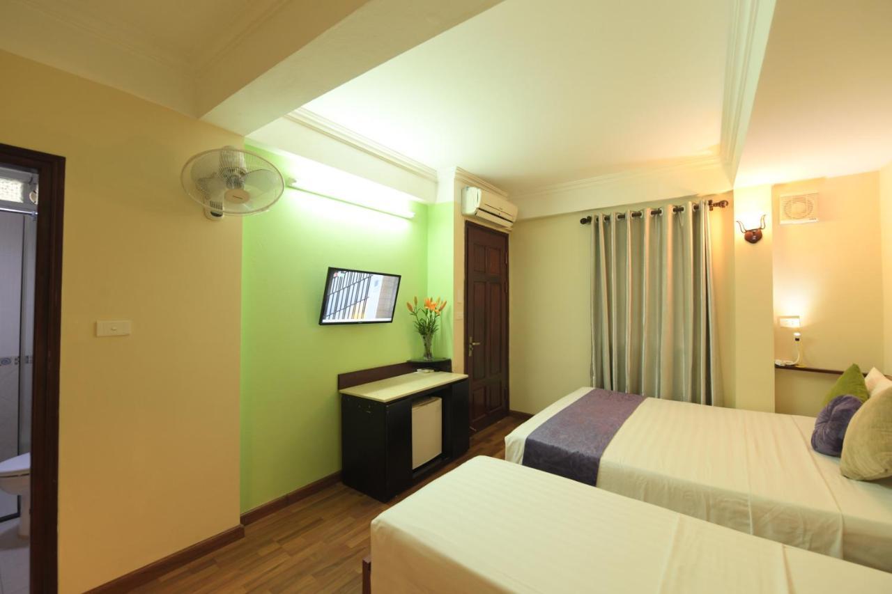 Lakeview Hotel 2*