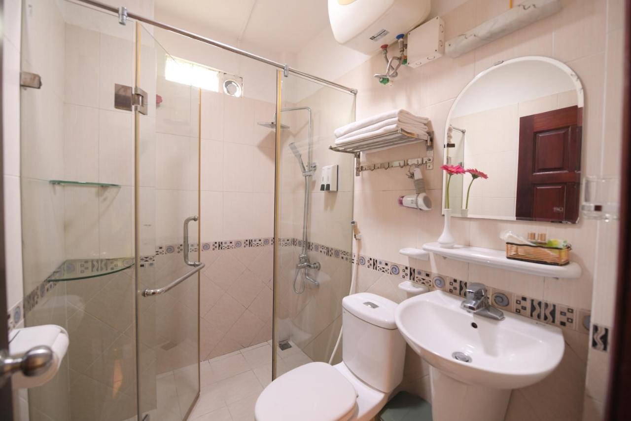 Khách sạn Lakeview 2*