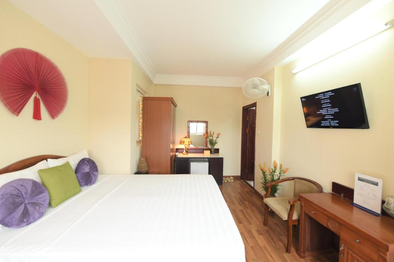 Lakeview Hotel 2*