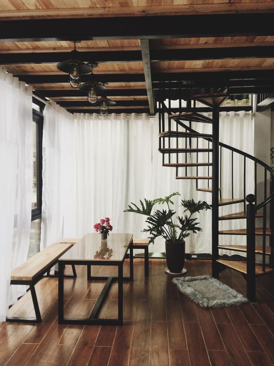 Bách Xanh House. Nhà Gác Lửng