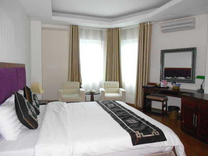 A25 - 61 Luong Ngoc Quyen 2* Hanoi