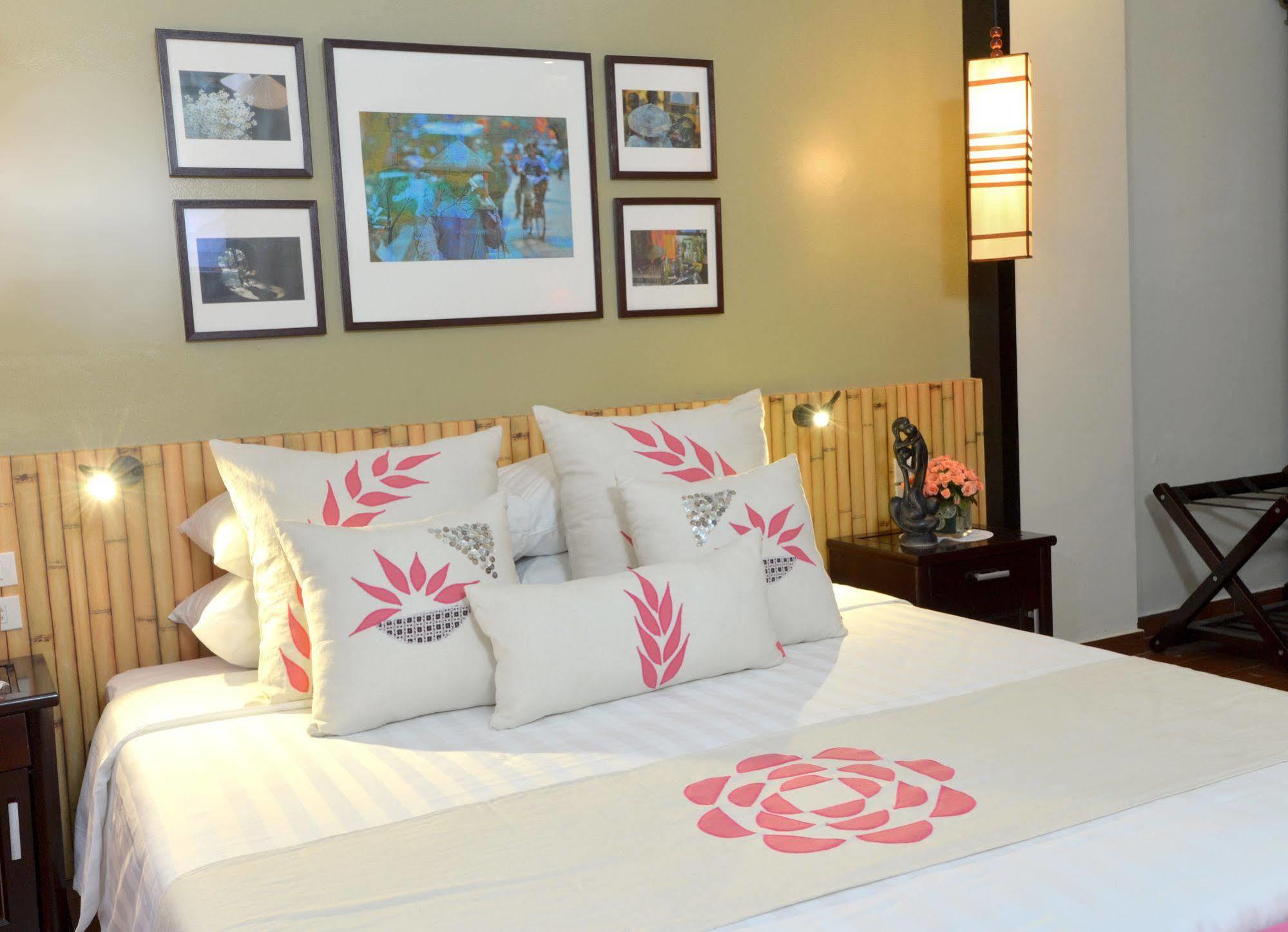 Finnegans 3* Hanoi