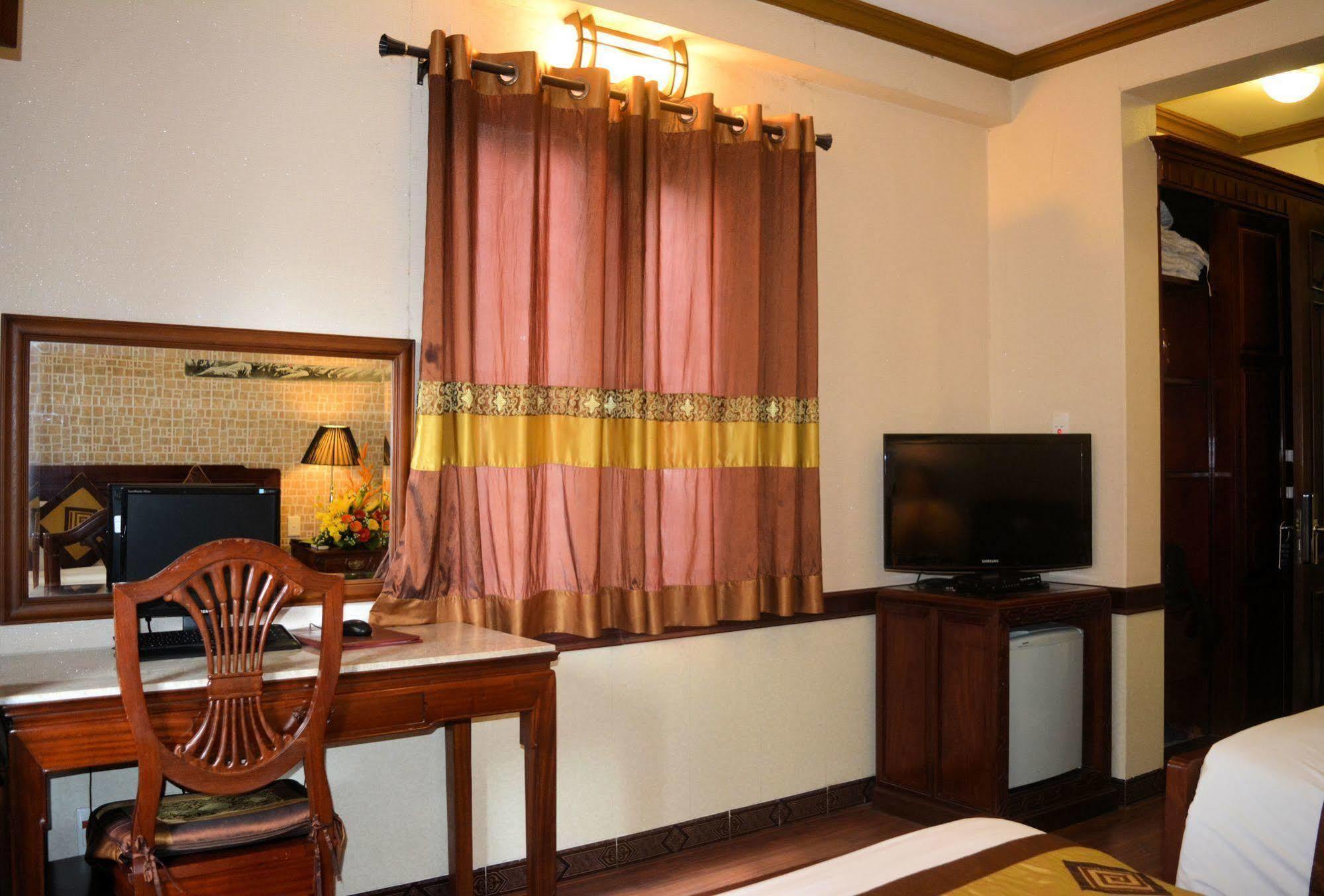 Ii Hotel 2*