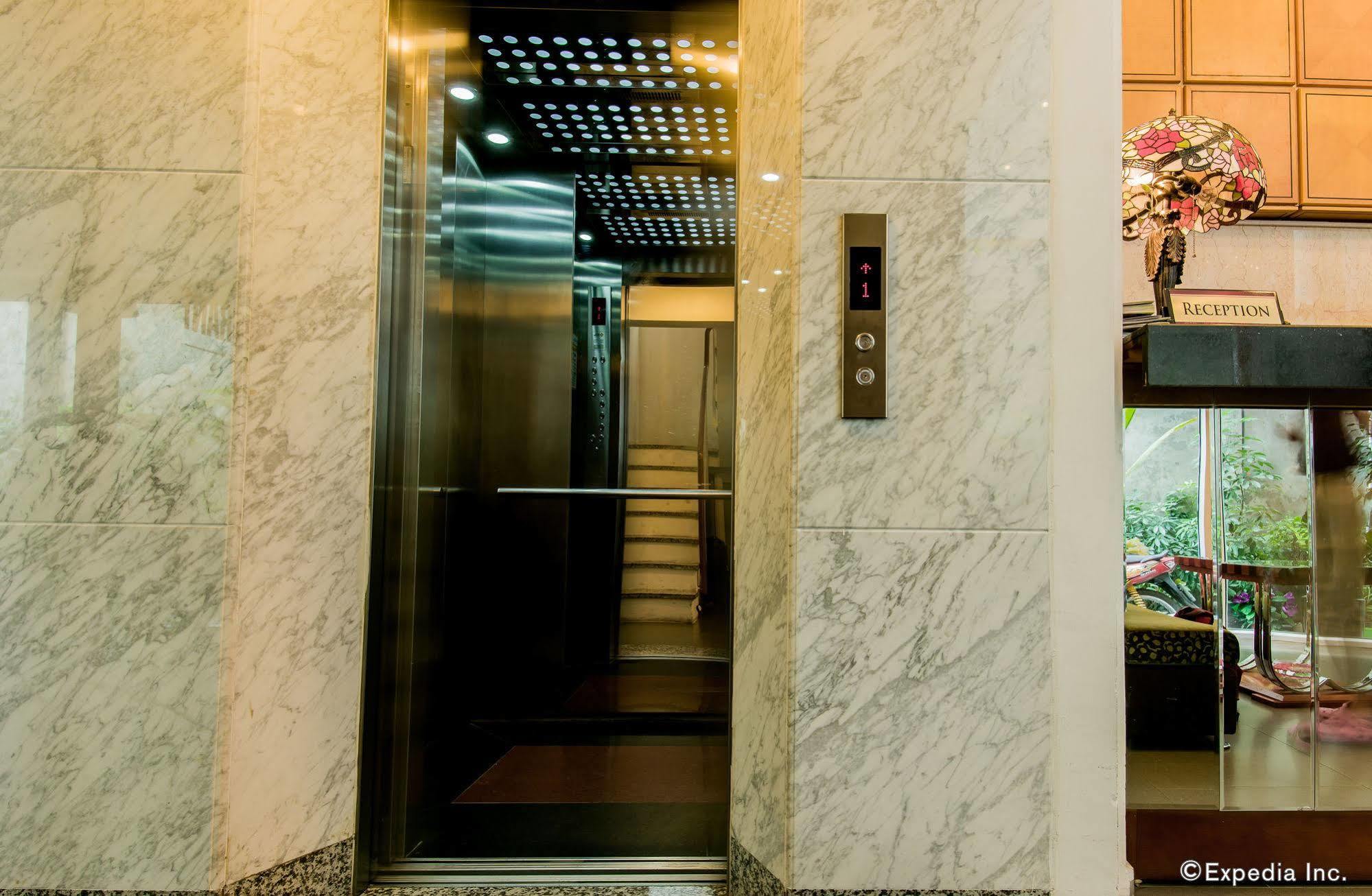 Hotel Golden Sunshine And Travel Hanoi