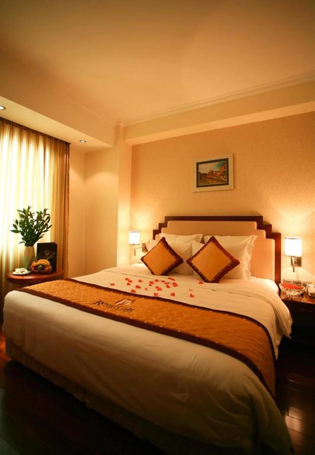 Hotel Royal Gate 3*