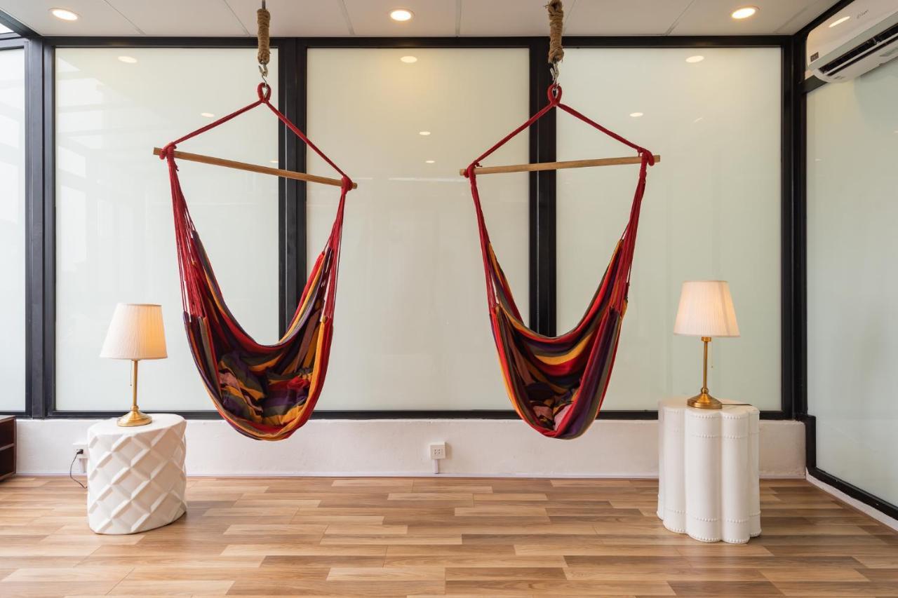 Backy Poshtel