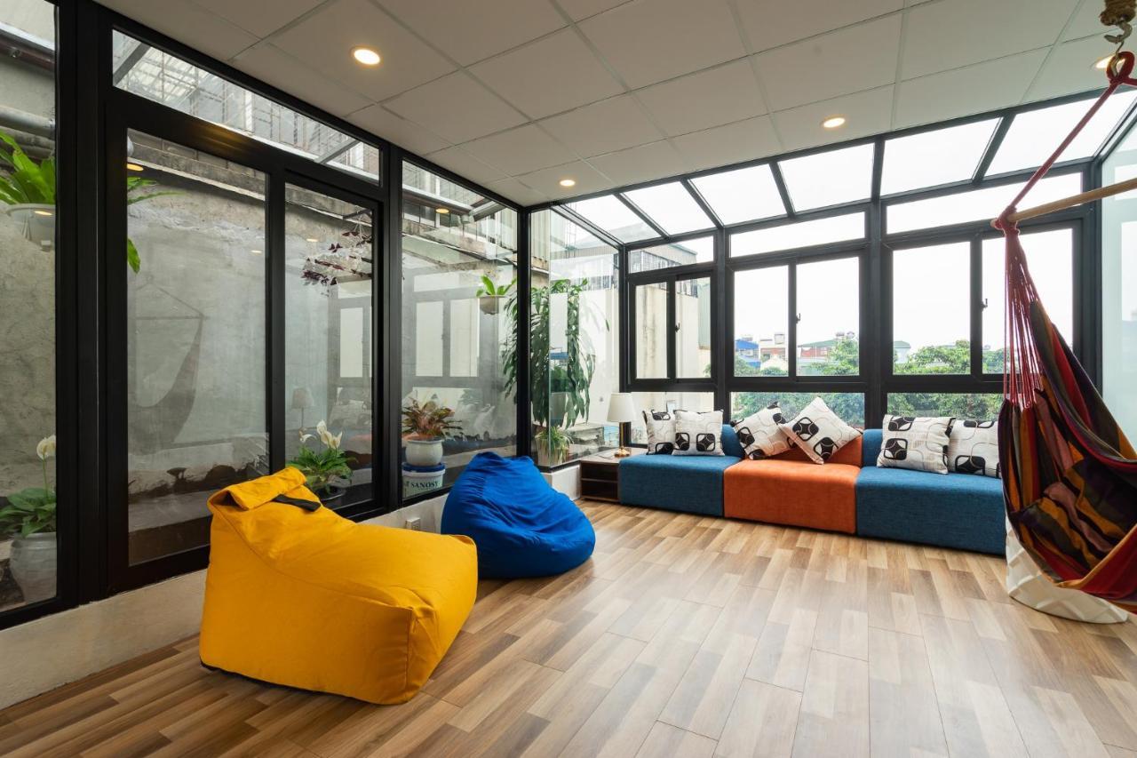 Backy Poshtel *