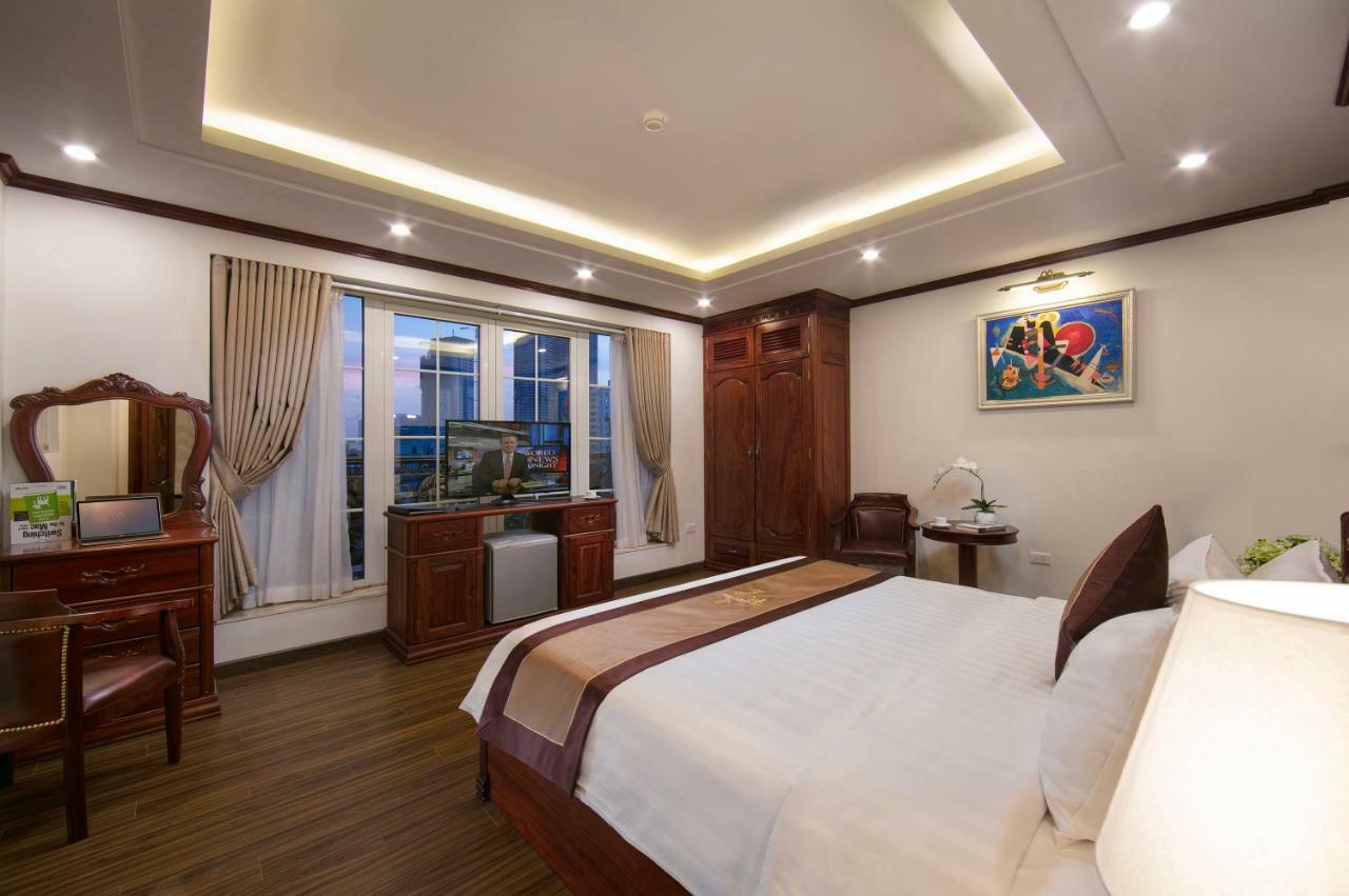 Royal St 3*