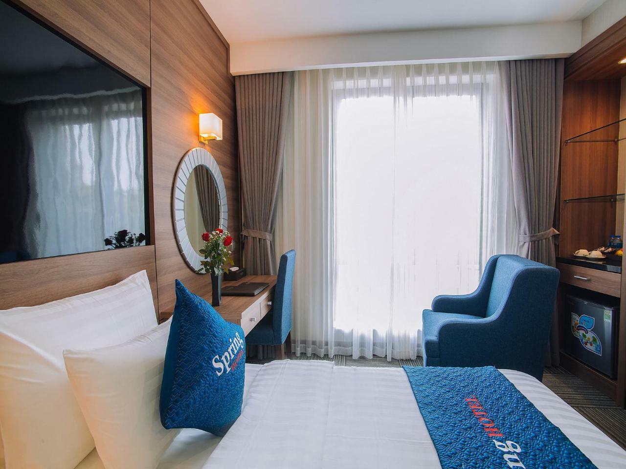 Spring 4* Hanoi
