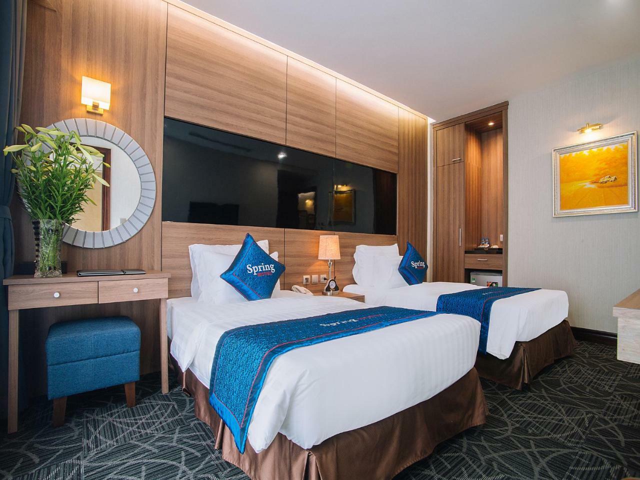 Hotel Spring 4*
