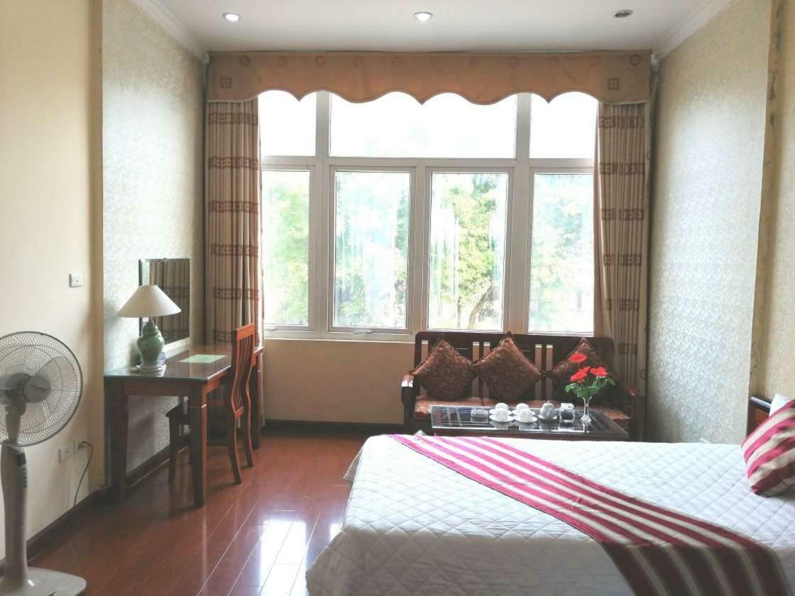 Clover Hotel