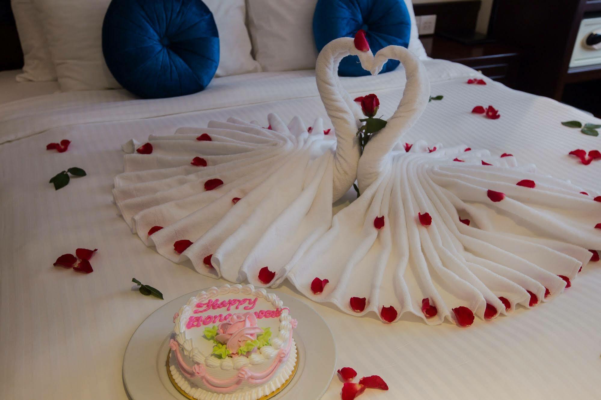 Ambassador & Travel Hotel Hanoi