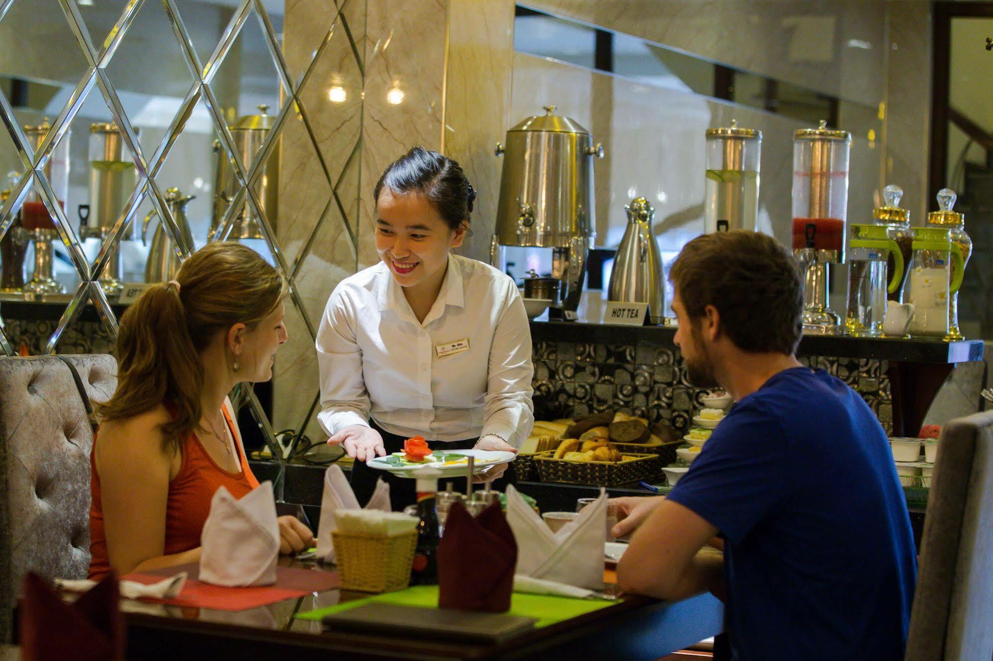Hotel Ambassador & Travel