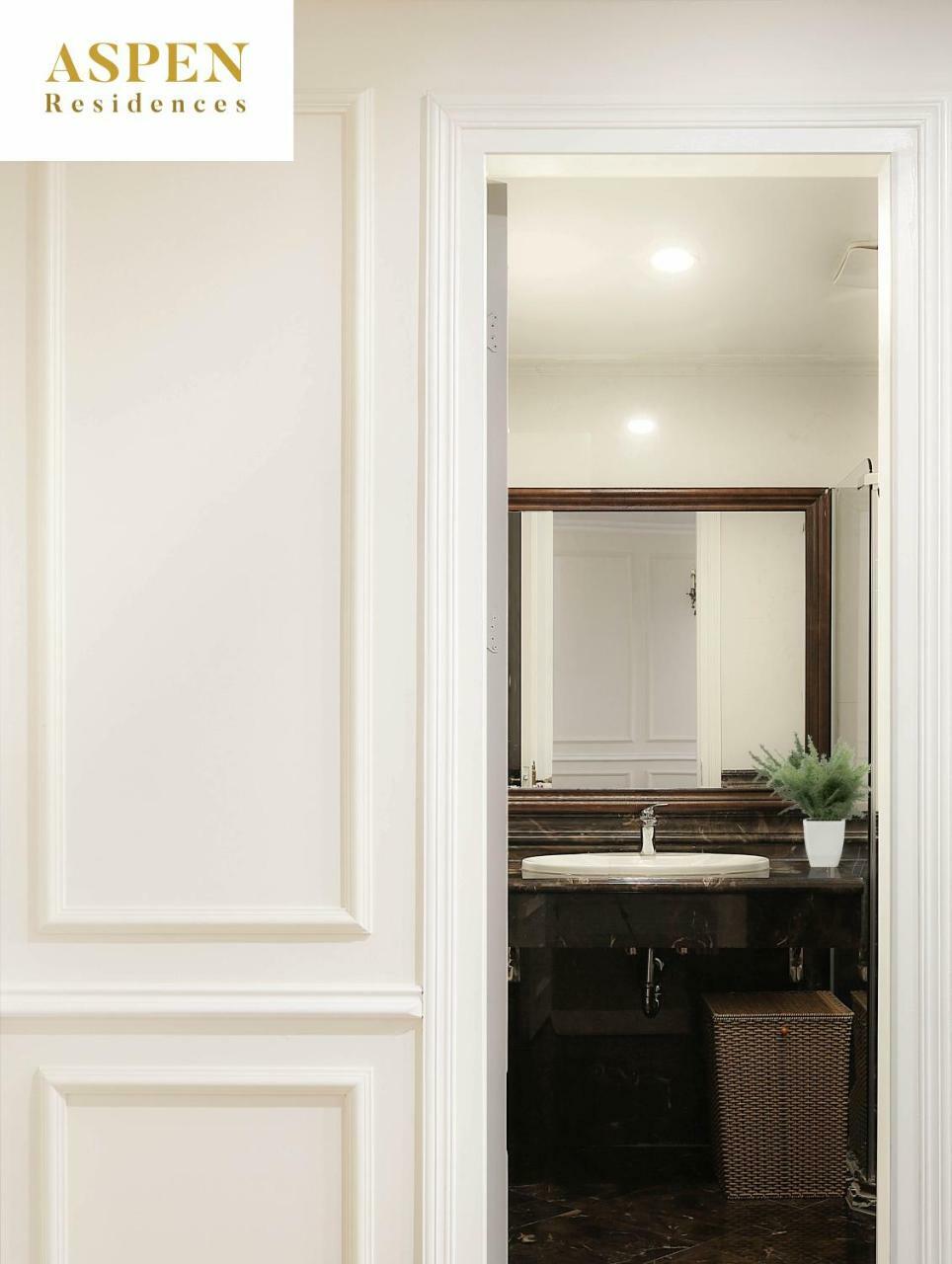 Aspen Residences Apartment *