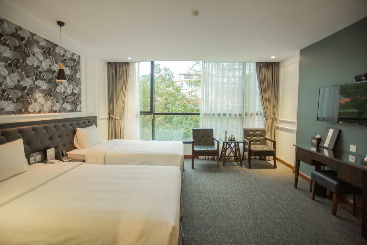 Adeline Hotel 2*