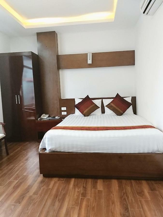 Rococo 2* Hanoi