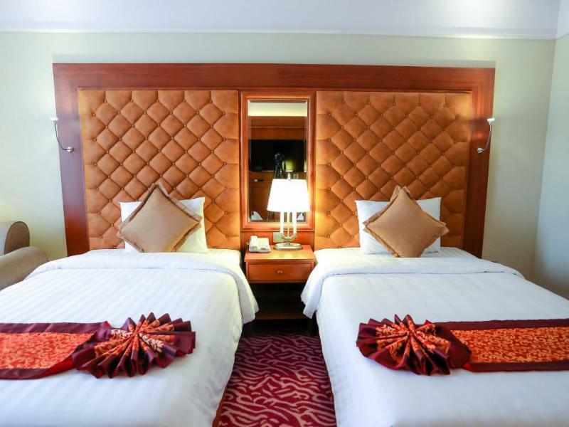 Hotel Army