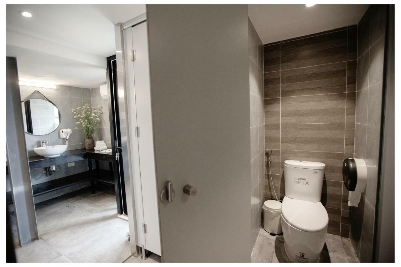 Khan Hoang Capsule (adults Only) Hostel