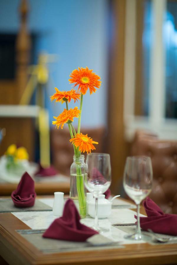 Amber Hotel 3*