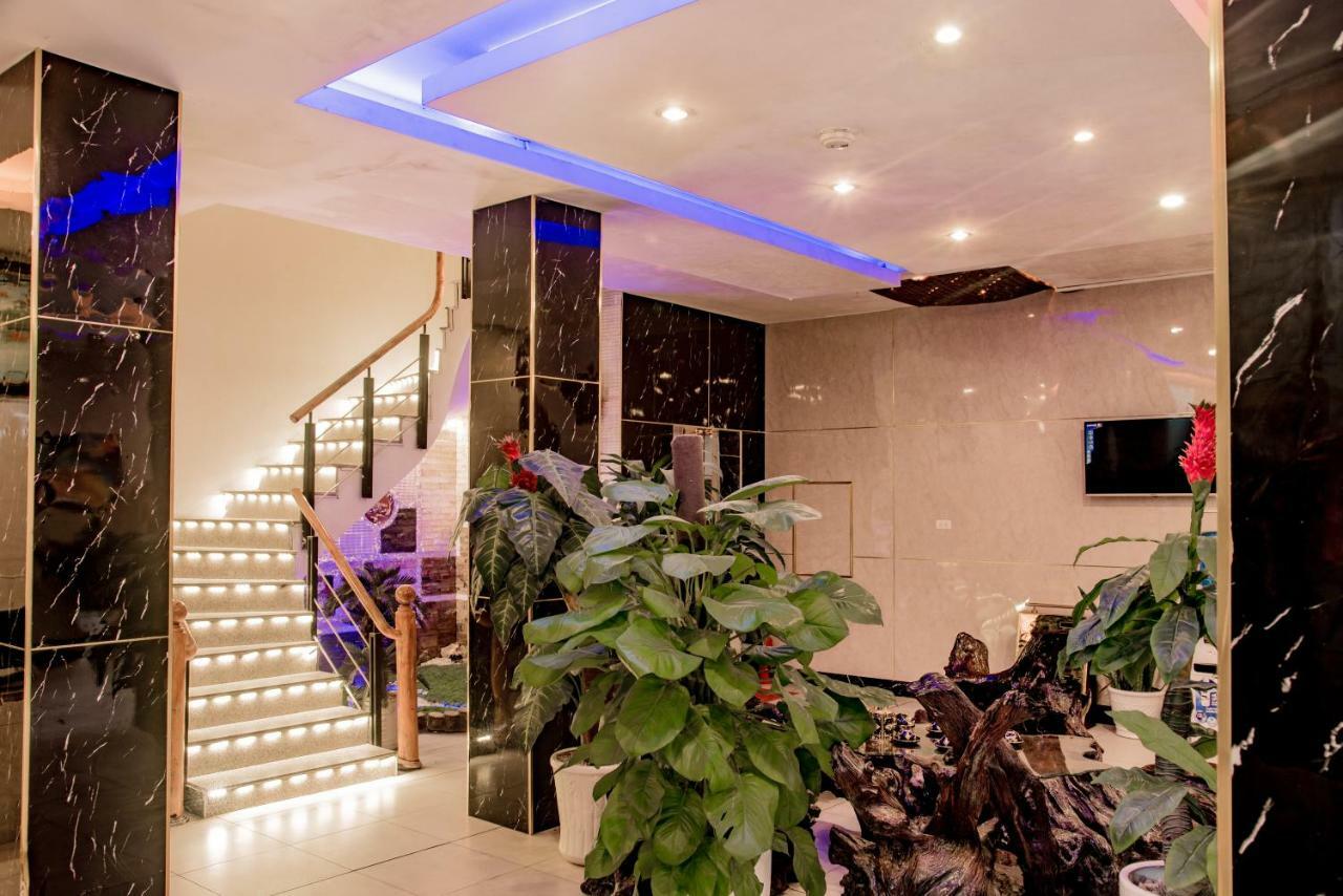 Oyo 1143 Thu Giang Hotel 2*