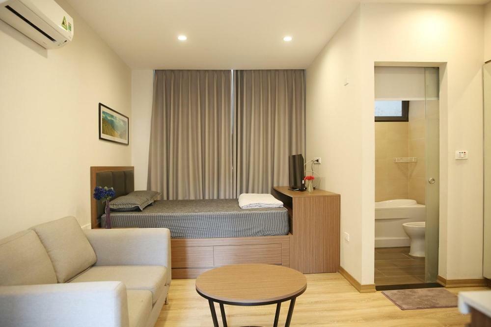Lotus West Aparthotel 2*