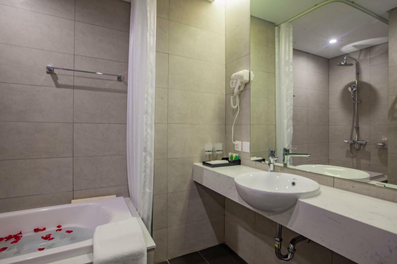 Hotel Parosand Hanoi