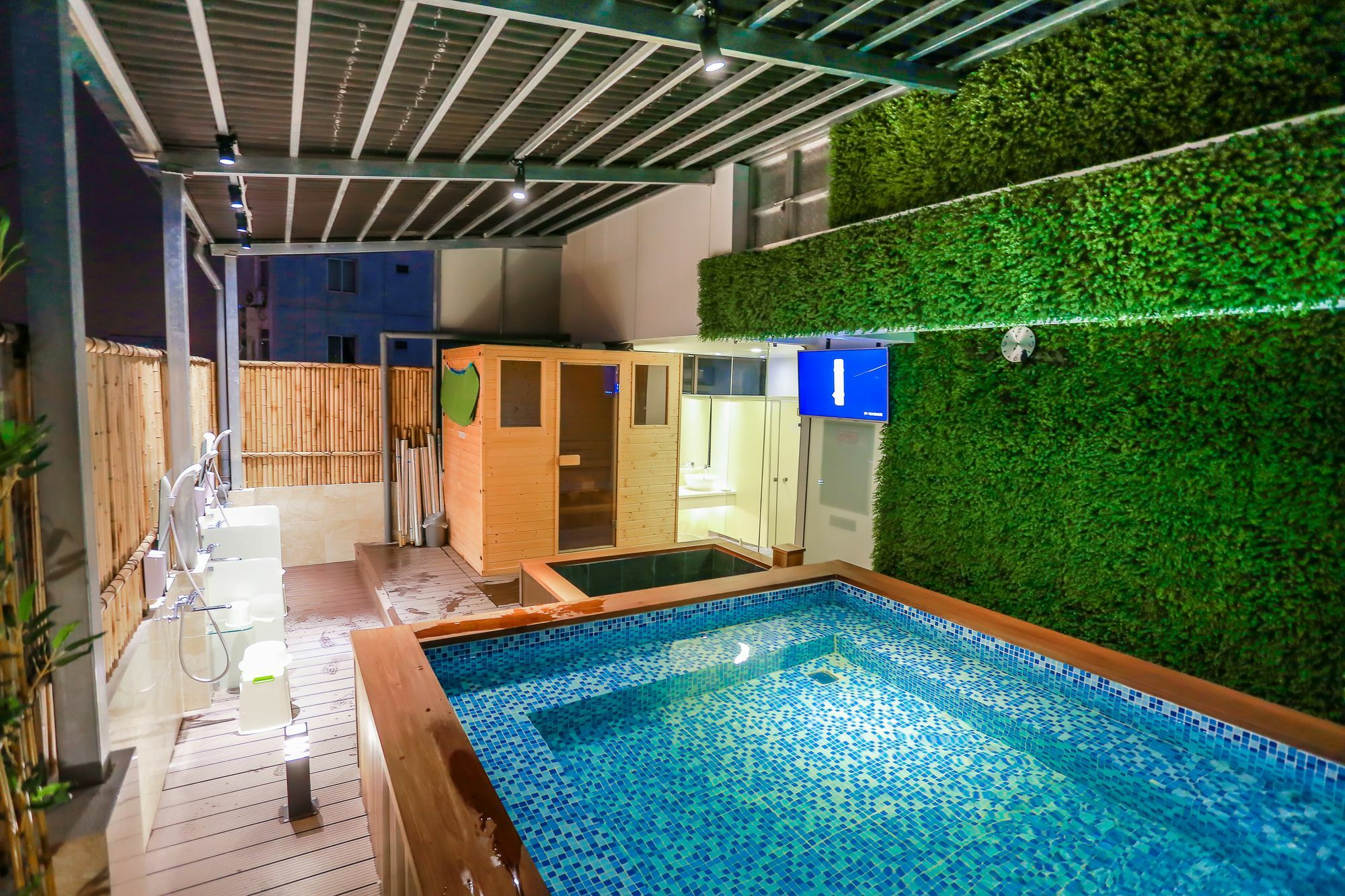 Momizi Business Hotel Hanoi