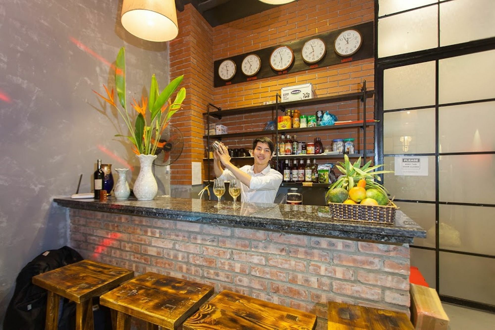 Luxury Backpakers Hotel 3*
