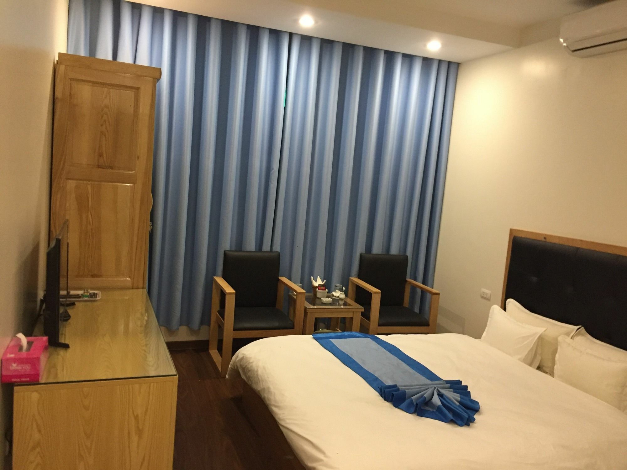 Royal Ha Noi Hotel 3*