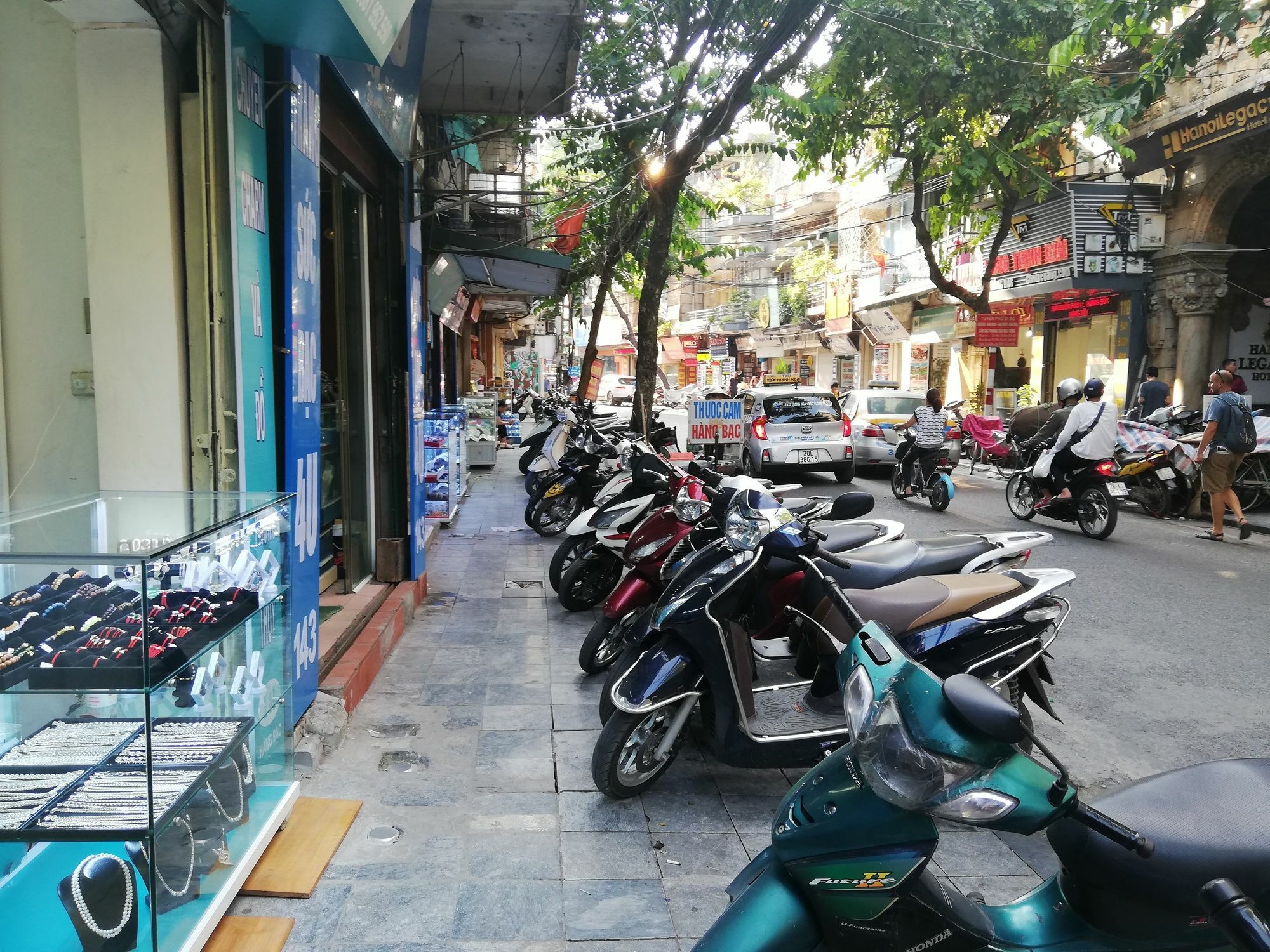 Ubuntu & Tours Hanoi