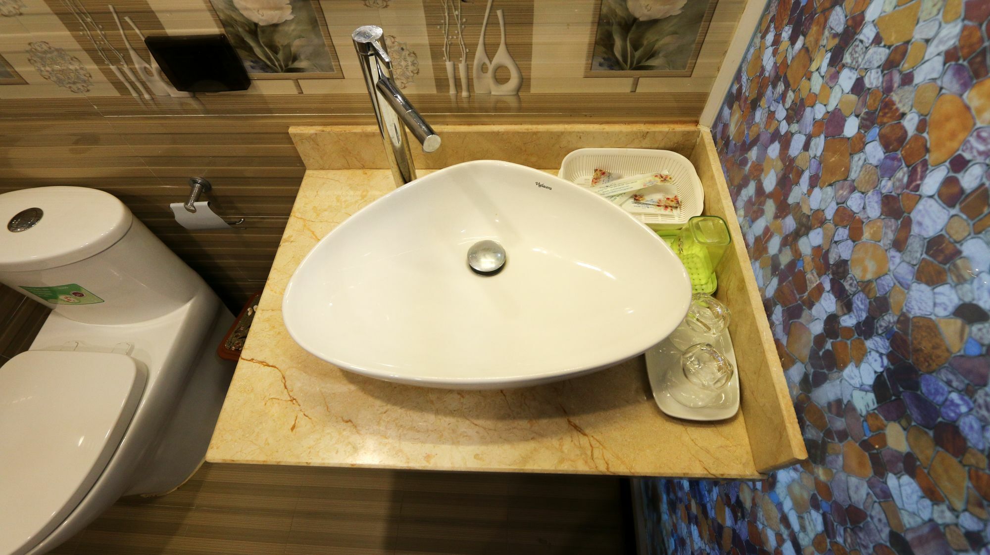 The Royal Near West Hotel 3*