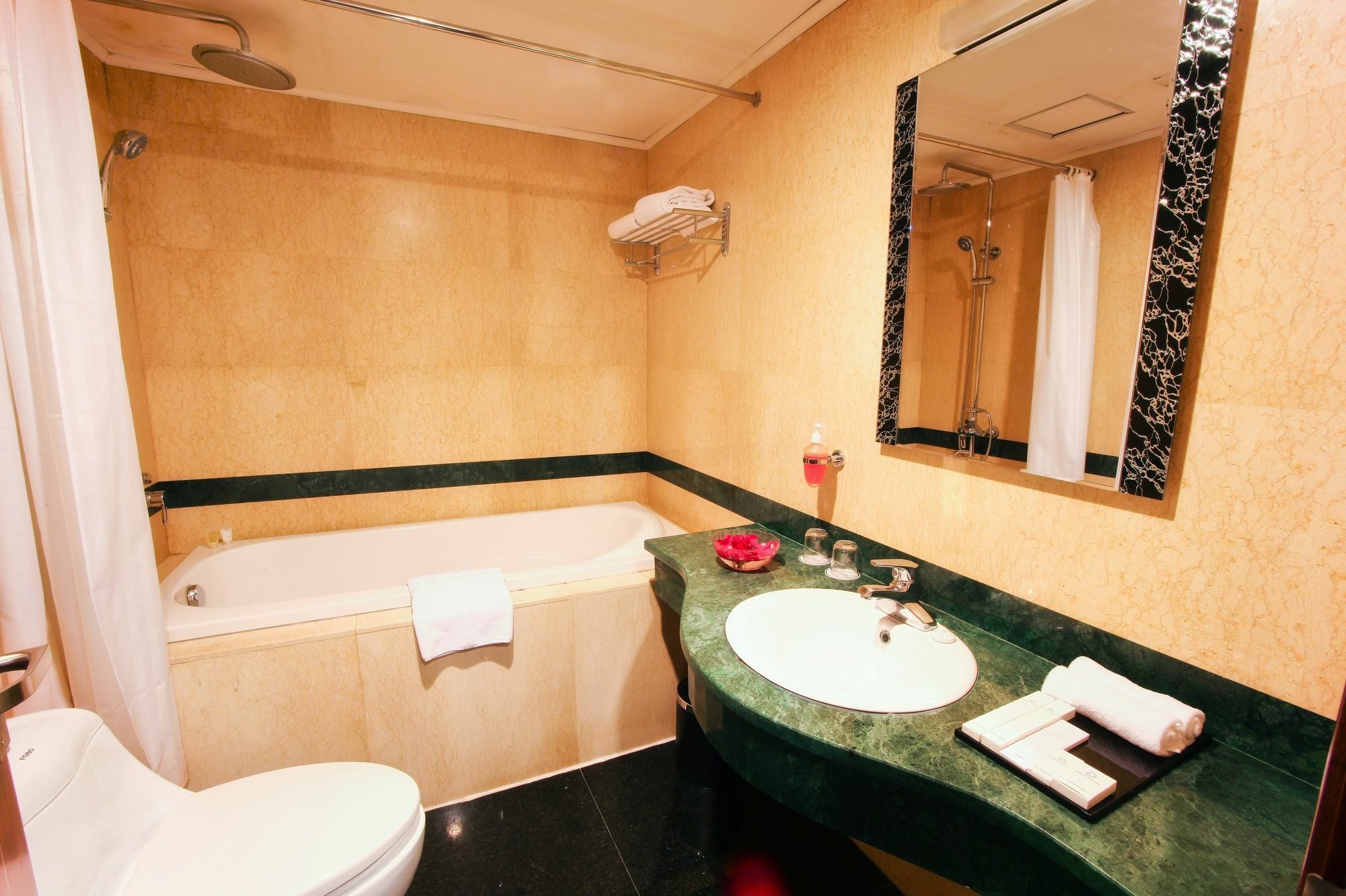 Hotel Eden Ha Noi