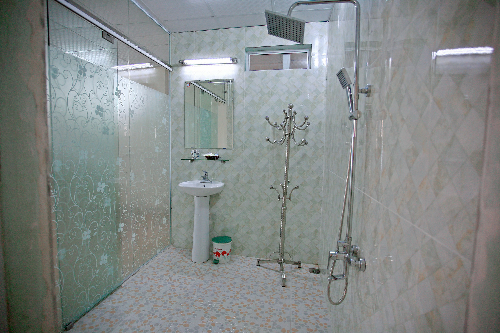 Avi Airport Guest house 2*