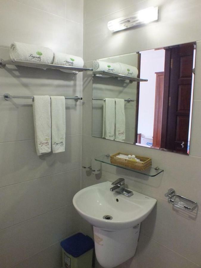 Hotel Legenda Tay Ho