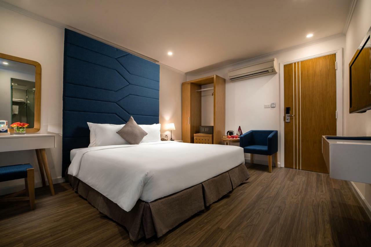 Backpackers & Rooftop Bar Hotel