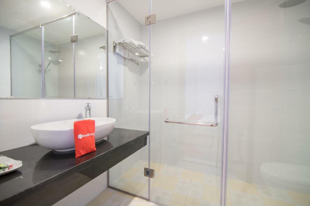 Hotel Reddoorz Near Mieu Quoc Tu Giam 3*