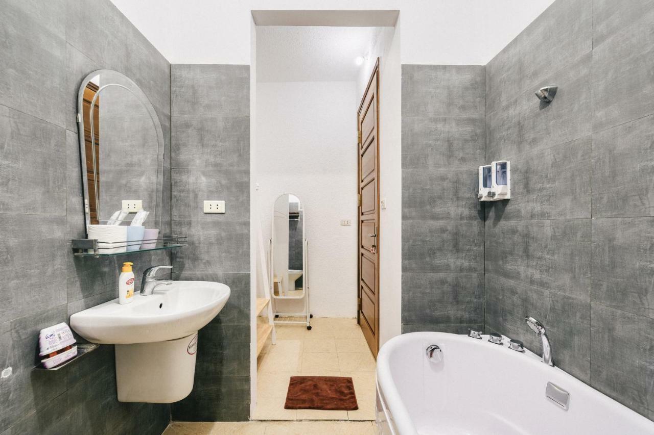 Homestay Sazi Hang Bong - Old Quater Hanoi