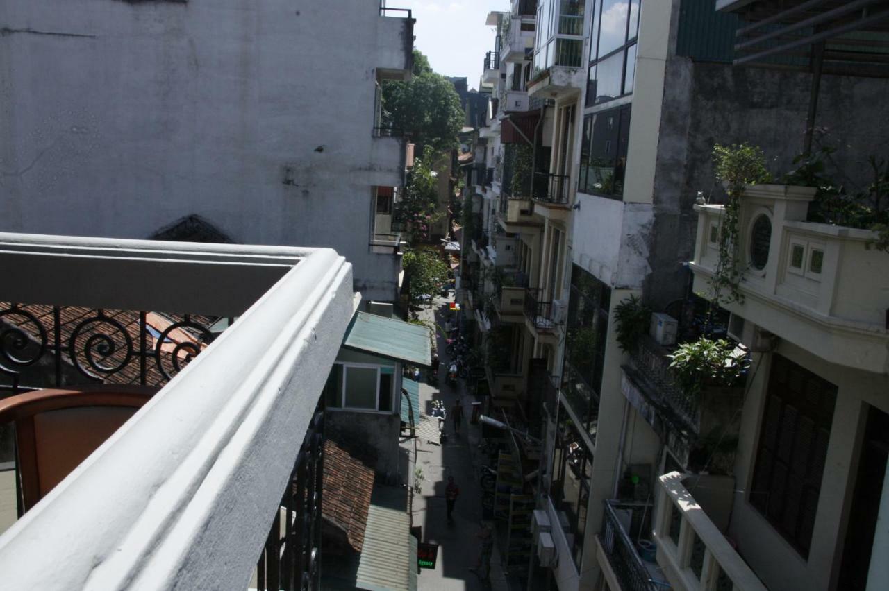 Massive Hostel Hanoi