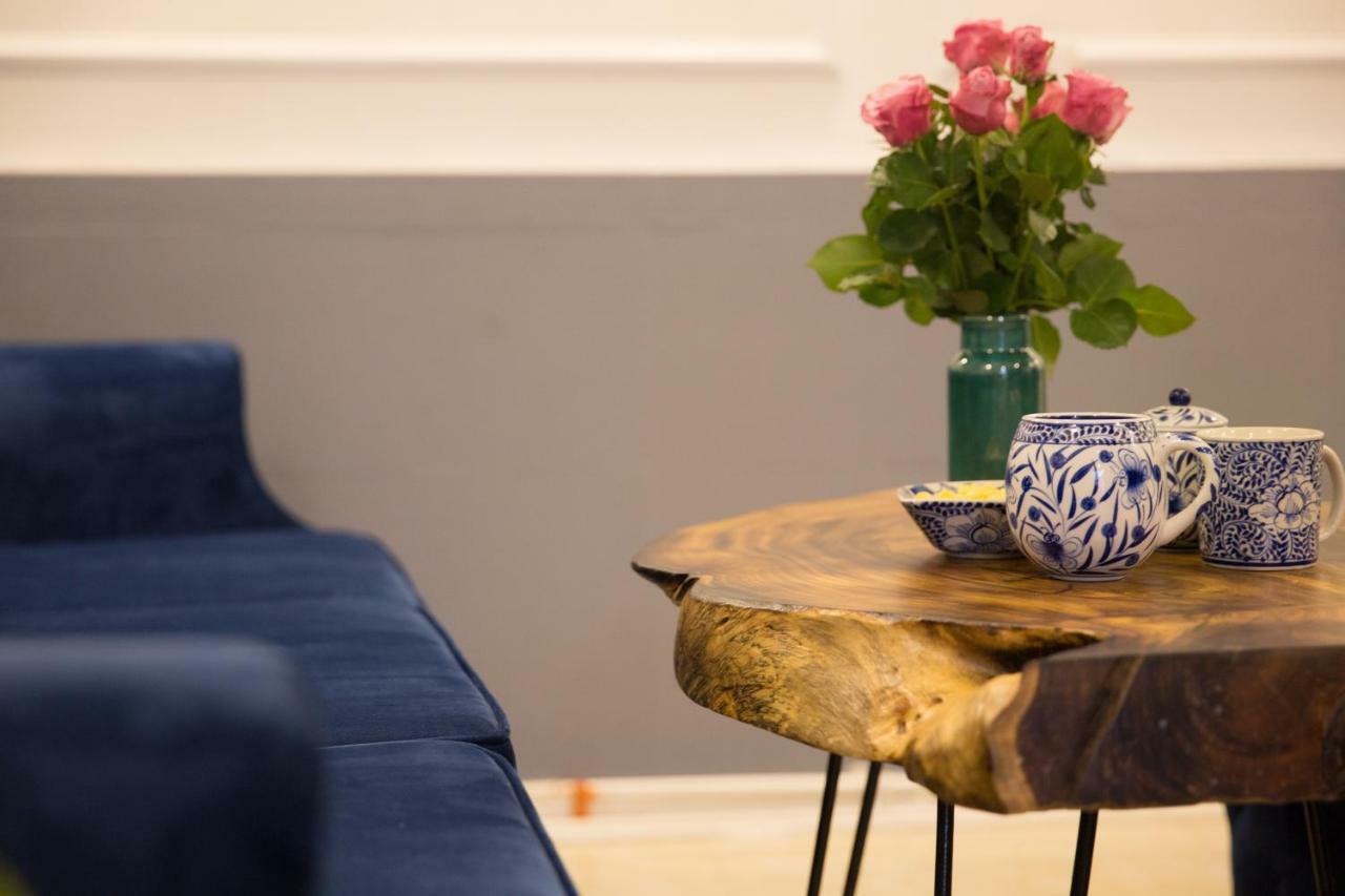 Bed & Breakfast Aquamarine & Travel Hanoi