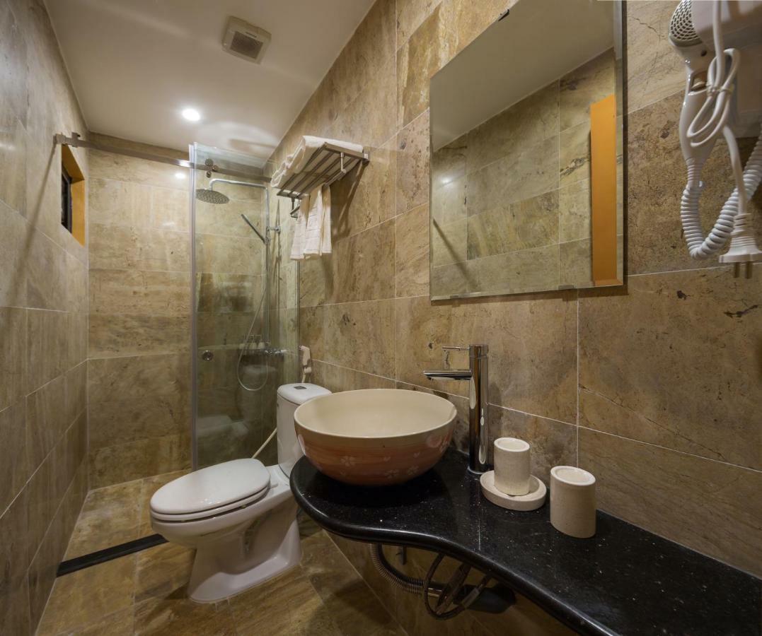 Centraltique Downtown - Bespoke Colonial House Near Hoan Kiem Hanoi